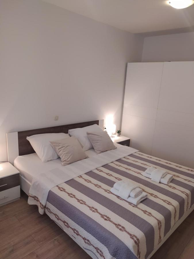 Apartment & Rooms Poppy Rose Zadar Bagian luar foto