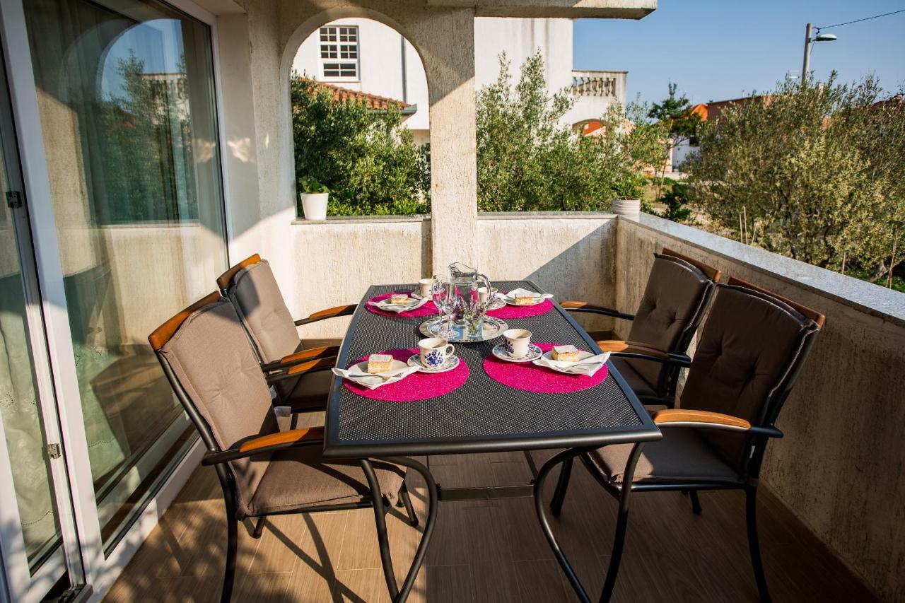 Apartment & Rooms Poppy Rose Zadar Bagian luar foto