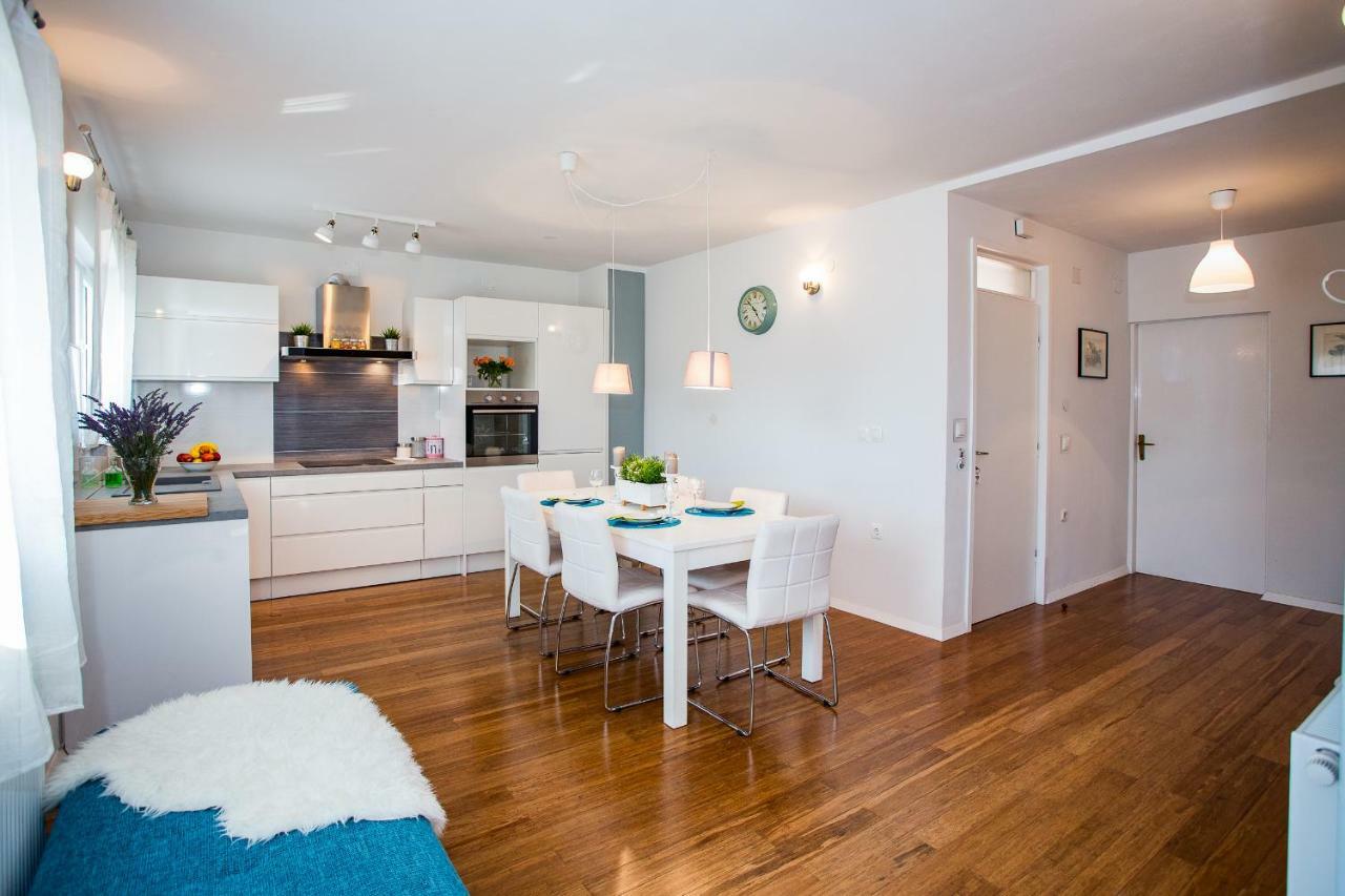 Apartment & Rooms Poppy Rose Zadar Bagian luar foto